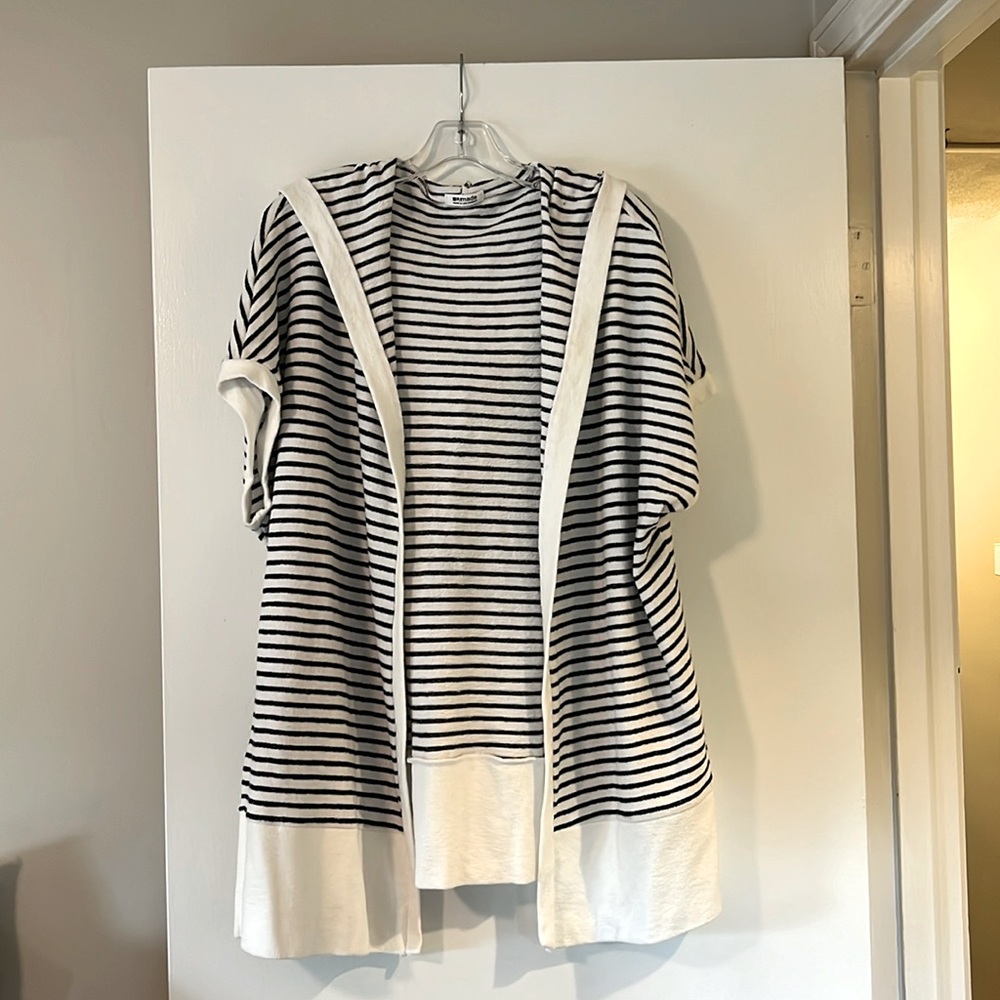 Navy and white stripe beach sweater L